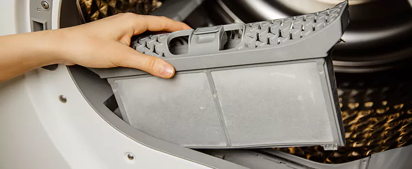 Signs Of A Clogged Dryer Lint Trap in Stoneham, Massachusetts